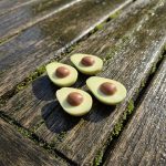 Mini-Avocado-Silikonform, kleine Obstform für Puppenhaus im Maßstab 1:6, Form für Polymer-Ton, Form für Resin-Anhänger, DIY-Bastelzubehör für Miniaturen – Bild 5